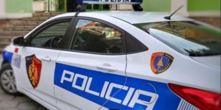 “Pse më shikon ashtu”/ Plas sherri mes të miturve në Kamëz, 17-vjeçari plagos me thikë bashkëmoshatarin