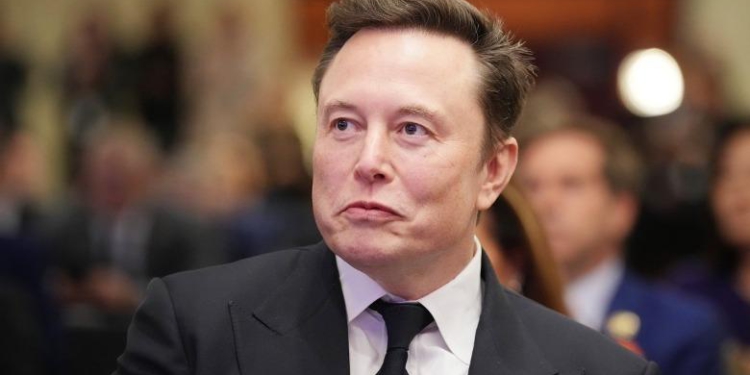 Propozimi i Elon Musk: Vendosuni sanksione oligarkëve ukrainas, kështu afrohet fundi i luftës
