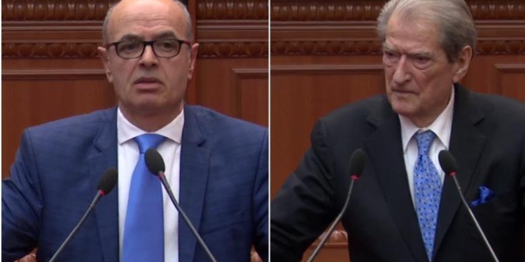 Petro Koçi i përgjigjet Berishës: I dashur mallkimi i Shqipërisë dhe peshkaqeni i krimit! Çdo i akuzuar tjetër, është cironkë para teje