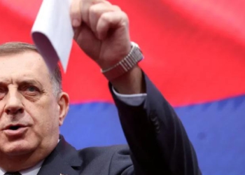 U dënua me 1 vit burg, Gjykata e Bosnjës kërkon që INTERPOL-i të lëshojë fletë arresti për Dodik