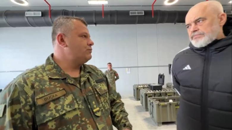 Rama dhe ministri Vengu inspektojnë Bazën Ajrore të Kuçovës: Po kthehet në aset strategjik të NATO-s, dronë dhe teknologji ushtarake e fjalës së fundit