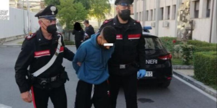 Korrieri shqiptar i drogës dëbohet nga Terni, 26-vjeçari trafikonte kokainë mes Shqipërisë dhe Italisë