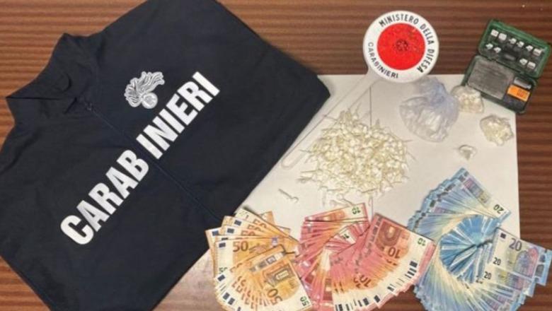 Rrëmbyen, plagosën dhe kërcënuan të miturin me armë, arrestohen 2 trafikantët shqiptarë në Itali