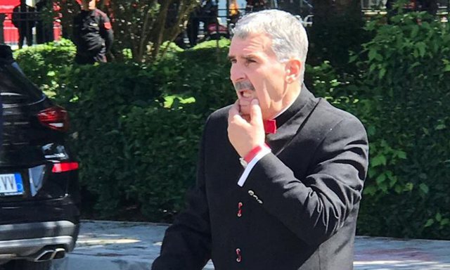 “Berisha, Skënderbeu i dytë”/ Rama e quajti “lulen më të bukur të buqetës së koalicionit”, Kujtim Gjuzi: Unë duhem në Parlament