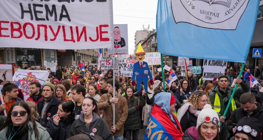 Kundër padrejtësisë dhe korrupsionit, shpërthen një tjetër protestë e madhe në Serbi
