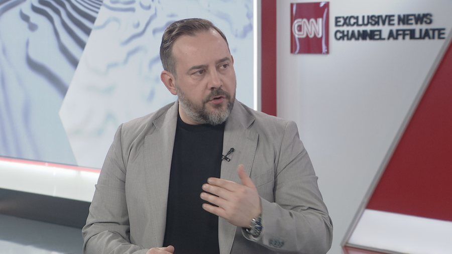 “Veliaj është i pafajshëm”, Xhafaj: Nuk e kemi vetëm me SPAK! S’merrem me veshjet e grave të politikanëve