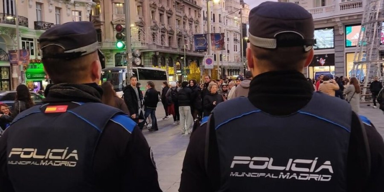 Policia zbulon makinën e mbushur me para… gjenden 150 mijë euro