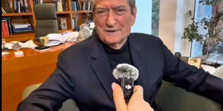 VIDEO / Bëri protestë për mbylljen, por vetë shfaqet në TikTok! Berisha: Preferoj zarzavatet dhe poezitë!