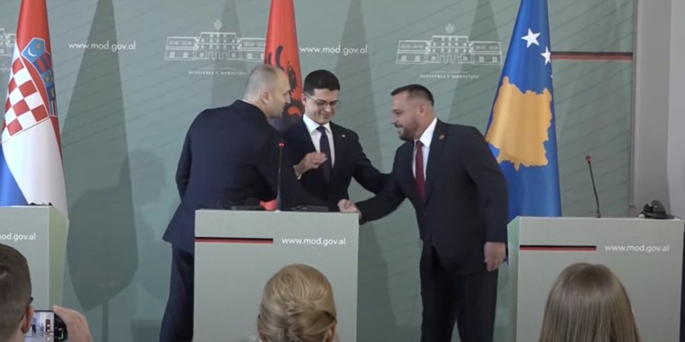 Shqipëria, Kroacia dhe Kosova nënshkruajnë Deklaratën e Përbashkët të Bashkëpunimit në fushën e Mbrojtjes