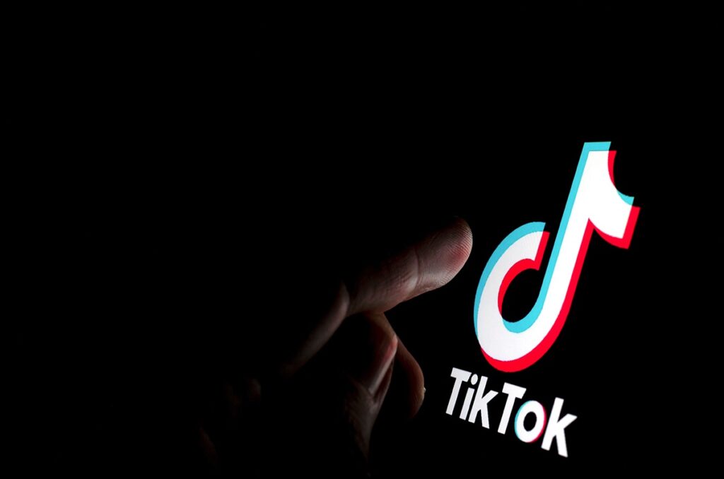 Sfida në Tik-Tok, një vajzë 7-vjeçare bie në koma