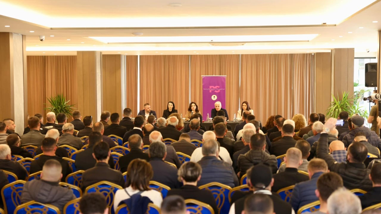 Spiropali prezanton kandidatët në Kavajë, Rrogozhinë dhe Kamëz: Ekip fantastik!
