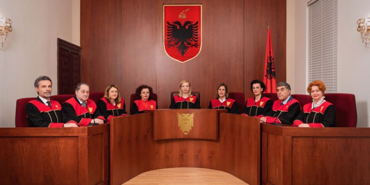 Gazetari: SPAK përgjoi 15 ditë anëtarët e Gjykatës Kushtetuese, ja arsyeja!