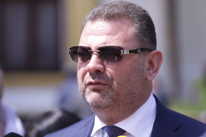 Dorëzon listat edhe PSD, Tom Doshi kandidon në Shkodër