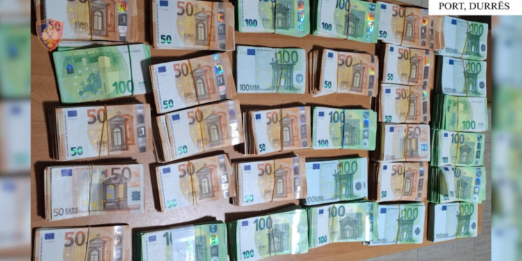Sekuestrohen 223 mijë Euro në Durrës, arrestohet i riu