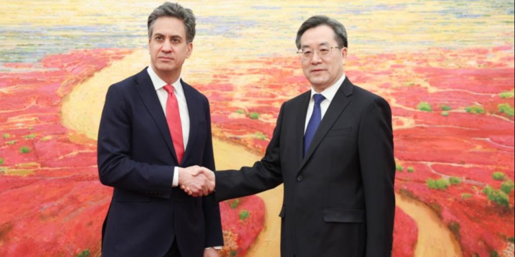 Kina dhe Britania e Madhe dakordësohen të trajtojnë së bashku ndryshimet klimatike