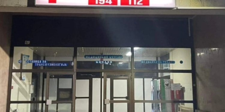 Transportoi të lënduarit nga zjarri gjatë gjithë natës, ndërron jetë shoferi i ambulancës në Koçan