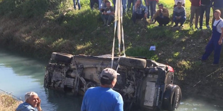 Grabitet thertorja në Lushnje! Hajdutët marrin edhe furgonin, por përfundojnë në kanal…