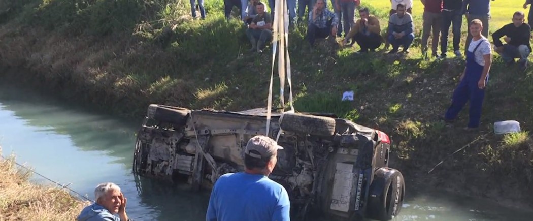 Grabitet thertorja në Lushnje! Hajdutët marrin edhe furgonin, por përfundojnë në kanal…