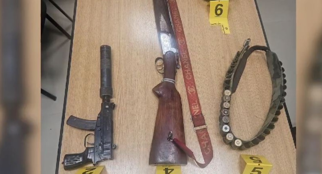 U konfliktua dhe plagosi me armë gjahu në këmbë një 53-vjeçar, pranga të riut në Elbasan