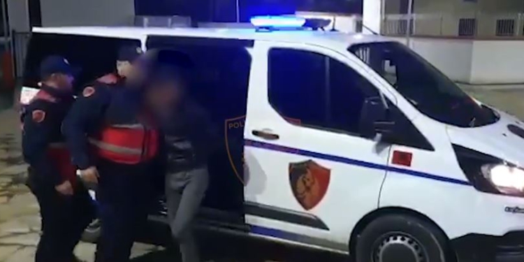 “Mbushën” me kokainë kryeqytetin, përfundojnë në pranga dy të rinjtë