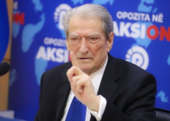 Berisha nxin Shqipërinë në median greke: Nuk plotësojmë asnjë kriter për në BE, Rama e sajoi çështjen ‘Beleri’
