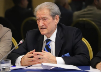 Berisha fushatë edhe për Fitër Bajram: Falja e të premtes do të caktohet me ligj, besimtarët s’do pengohen nga orari zyrtar
