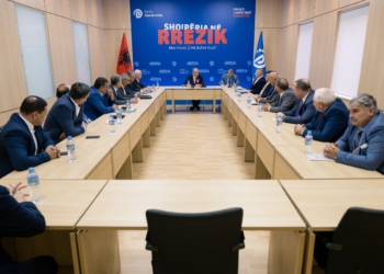 “Shqipëria Madhështore”, PD regjistron koalicionin me 25 parti të tjera, grekët e çamët bëhen bashkë te Berisha