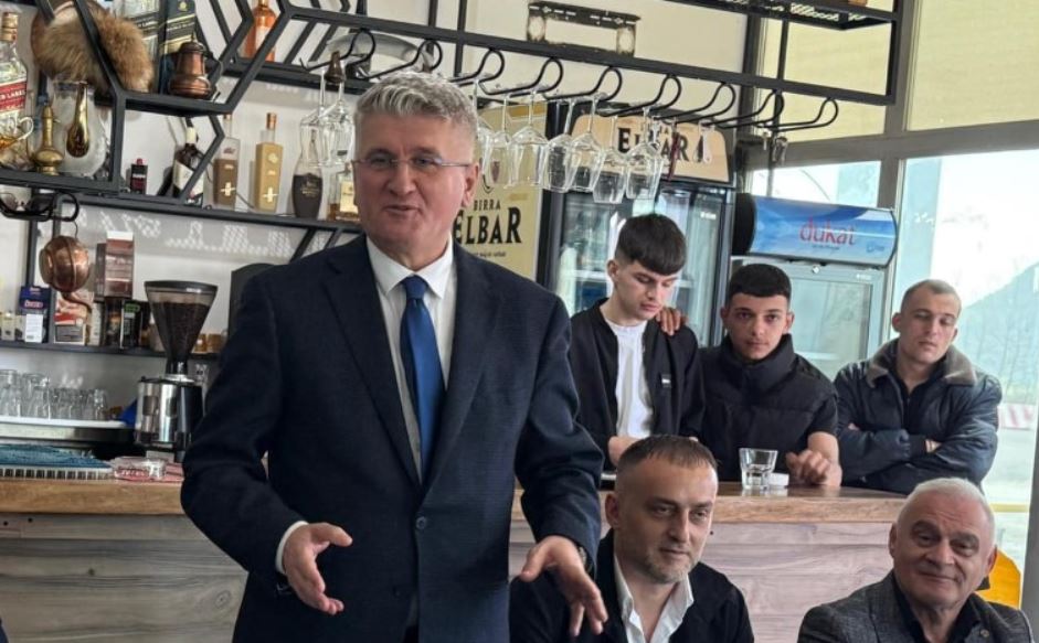 “Pushteti është për të shërbyer, jo për të mbushur xhepat”, Gjekmarkaj për 11 Majin: Është momenti që…