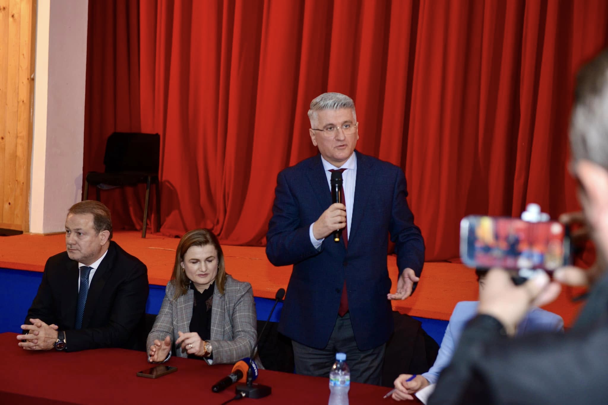 “Lezha ka qytetarë që kërkojnë realitetin, jo mashtrime”, Gjekmarkaj: Ata që pyesin se kë do votonte Fishta, e dëshmojnë fort mirë…