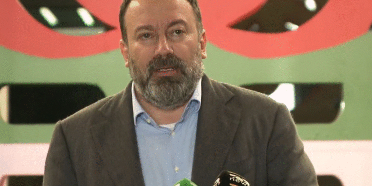 Gara në qarkun e Elbasanit, Mazniku prezanton kandidaturat e PS, Taulant Balla jashtë listës 