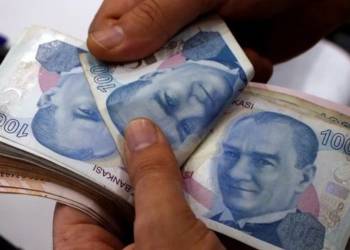 Protestat në Turqi kundër Erdogan, shembet lira turke, goditet dhe turizmi