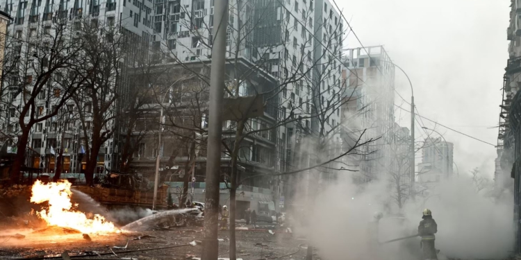 Lufta Rusi-Ukrainë, Zelensky: 1200 bomba ajrore ruse të drejtuara në javën e fundit