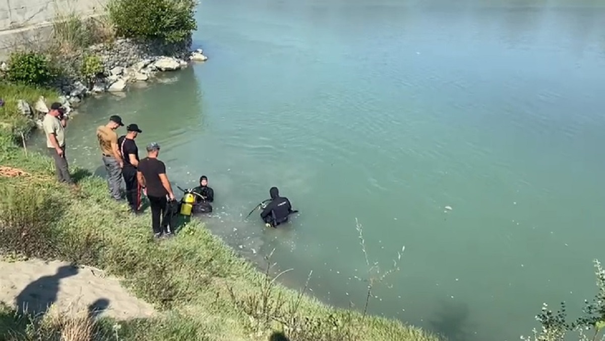 I zhdukur prej ditësh, 40-vjeçari gjendet i pajetë në liqenin e Mushqetasë