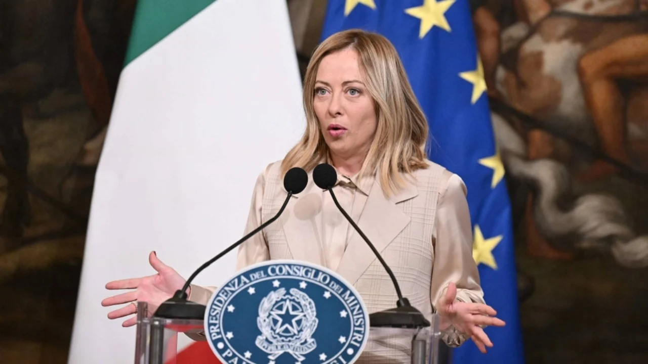 KE po përgatit një listë të shteteve të sigurta të origjinës/ Pakti për emigrantët, Meloni: Shembull për Europën
