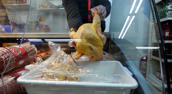 Tiranë, 7.8 ton mish pule me salmonelë, shpallet në kërkim administratori i kompanisë