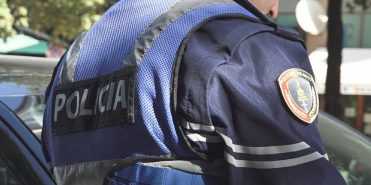 Dhunuan policin, 4 në kërkim në Fier. 5 të proceduar pas sherrit në Ksamil