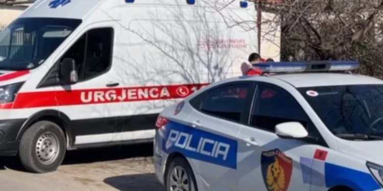 U rrëzua nga shkallët, ndërron jetë në spital 69-vjeçari nga Fieri