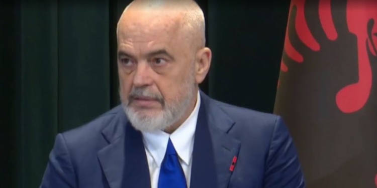 Specialja nuk lejon Hashim Thaçin të marrë pjesë në varrimin e të atit/ Rama: Gjykatë e turpshme