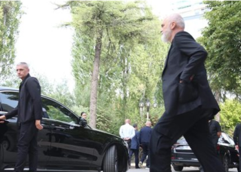 Zgjedhjet/ Socialistët  i japin rëndësinë e duhur diasporës, Rama dhe drejtuesit politikë përqendrojnë fushatën në Itali dhe Greqi! Vendoset slogani?!