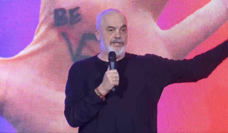 “Voto numrin 5 në 11 maj”/ Rama: Të ndezim yllin e Shqipërisë në qiellin e Europës së Bashkuar