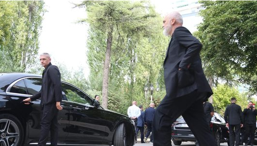 Zgjedhjet/ Socialistët  i japin rëndësinë e duhur diasporës, Rama dhe drejtuesit politikë përqendrojnë fushatën në Itali dhe Greqi! Vendoset slogani?!