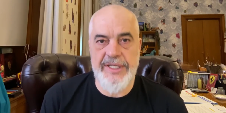 Rama sot në Panairin e Parë të Punës jashtë kufijve, publikon videon: Pagat në turizëm janë njësoj si në rajon