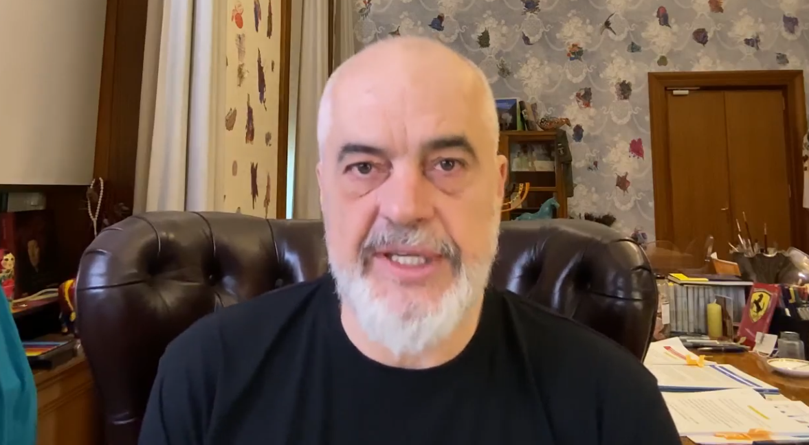 Rama sot në Panairin e Parë të Punës jashtë kufijve, publikon videon: Pagat në turizëm janë njësoj si në rajon