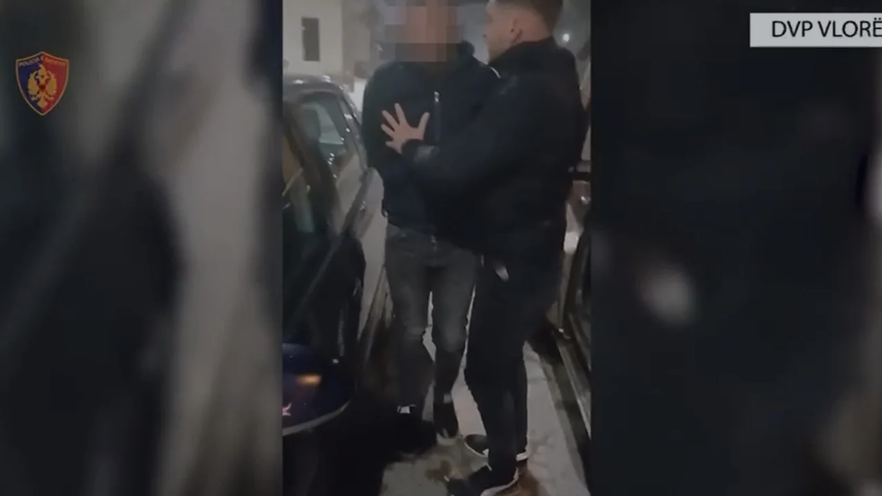 EMRAT / Shpërndanin kartëmonedha euro të falsifikuara, dy të arrestuar në Vlorë