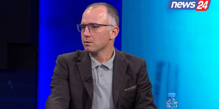 “Berisha në alarm”, gazetari Xhafo tregon çfarë e shqetëson ish-kryeministrin: Nëse Rama bën vizitë në SHBA do të ishte…