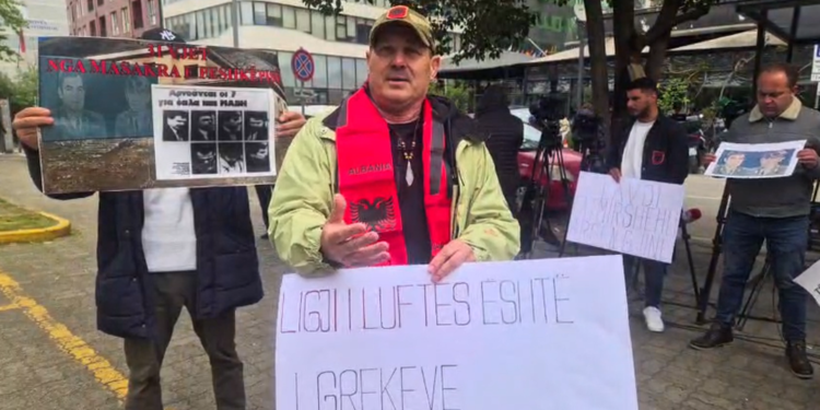“Mbase i dhimbsemi Amerikës”, protestë para SPAK: Të hetohet Beleri për “Masakrën e Peshkëpisë”