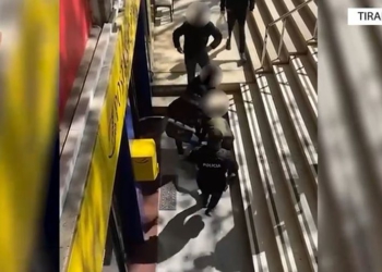 Drogë me postë nga SHBA në Shqipëri, arrestohet 24-vjeçari në Tiranë