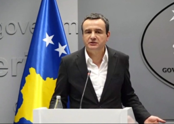 Gafat e Kurtit: Nga ekuacioni i zgjidhur gabim në klasë, te grackat e komedianëve rusë