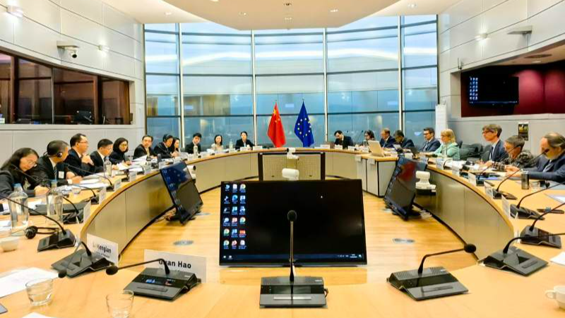 Kina dhe BE diskutojnë politikën ekonomike dhe bashkëpunimin gjatë dialogut financiar