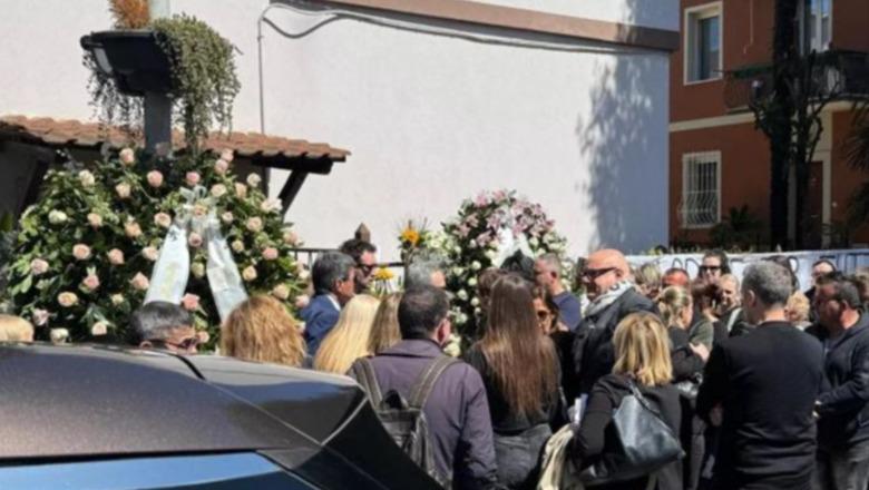 U vra në mënyrë makabre nga ish-i dashuri, përcillet për në banesën e fundit studentja shqiptare 